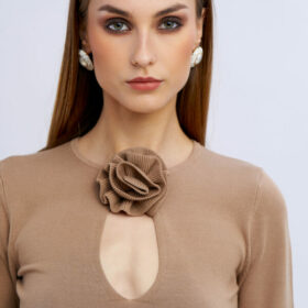 MAGLIA CON SCOLLO
